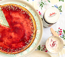 Raspberry Cheesecake with Tahini Cookie Crust